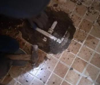 唐县卫生间漏水维修公司为您分享下卫生间渗水如何处理及注意事项